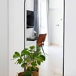 Apartment - La