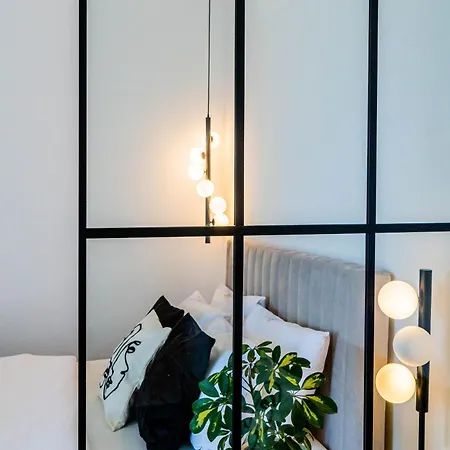 - La Σίμπενικ